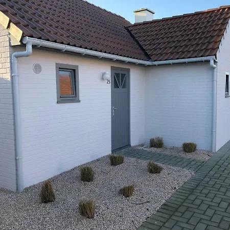 Semesterbostad Beachhouse 25
